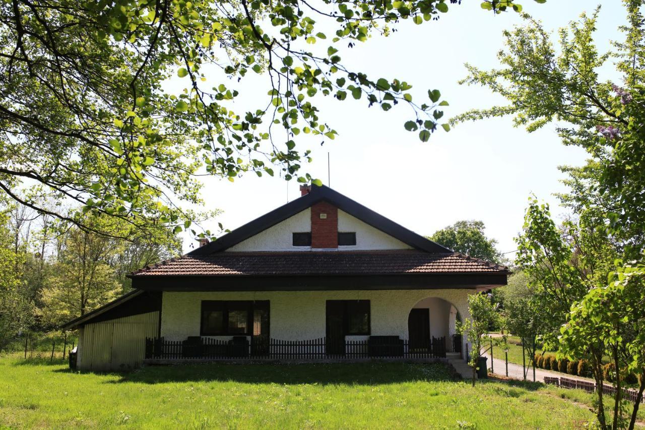 Amigosranch Βίλα Κρούσεβατς Εξωτερικό φωτογραφία
