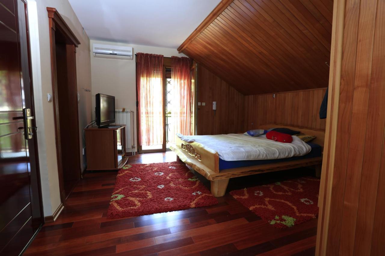 Amigosranch Βίλα Κρούσεβατς Εξωτερικό φωτογραφία