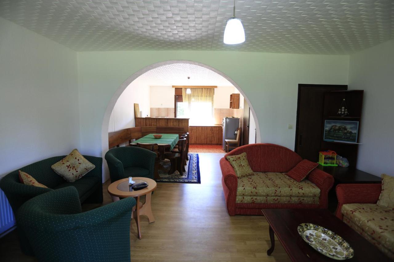 Amigosranch Βίλα Κρούσεβατς Εξωτερικό φωτογραφία